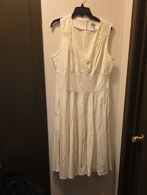 Unique Vintage Cream Sleeveless Midi Dress 2X. NWT